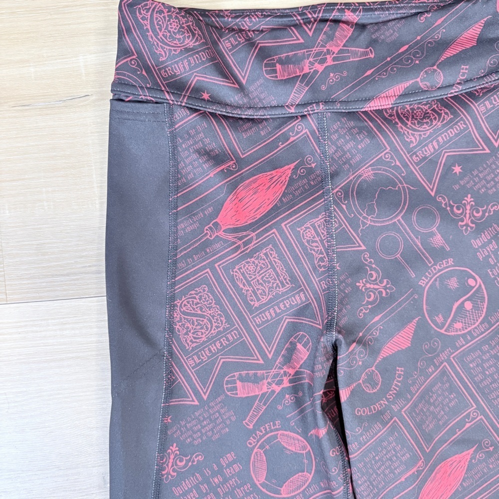 Blackmilk Harry Potter Gryffindor Quidditch Leggings | Small - Picture 4 of 7